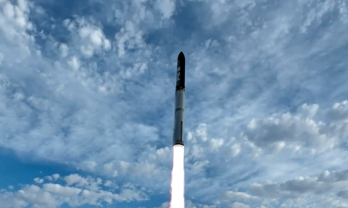 SpaceX lança 3º voo com foguete que chega na atmosfera e se desintegra no ar