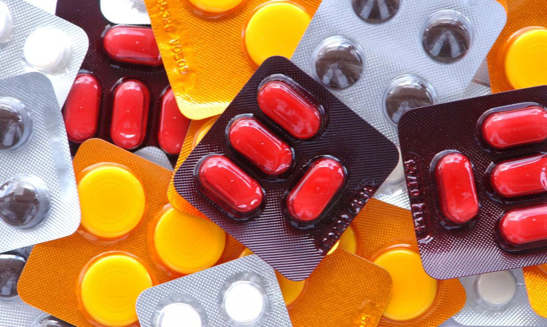 Preço dos medicamentos irá subir até 45% a partir de hoje, 01.