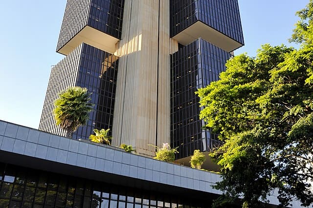 Banco Central: PIB e inflação mantém tendência de alta