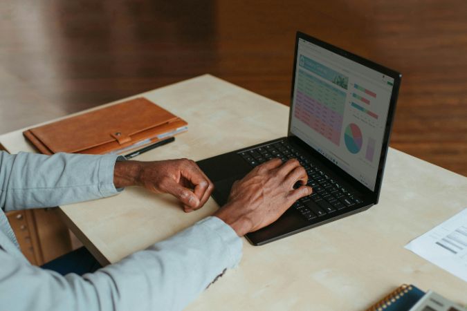 Home Office: veja quem arca com o aumento de custos de um funcionário