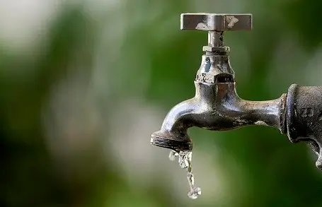Falta de saneamento afeta 75% dos que ganham 1 salário mínimo