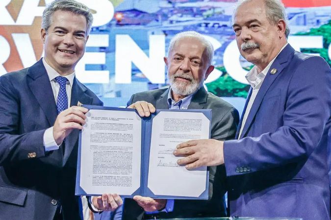 Lula anuncia mais de R$ 15 bilhões em obras na Dutra e na Rio-Santos