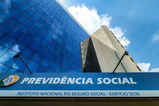 Presidente do INSS anuncia “pente-fino” em 800 mil benefícios temporários