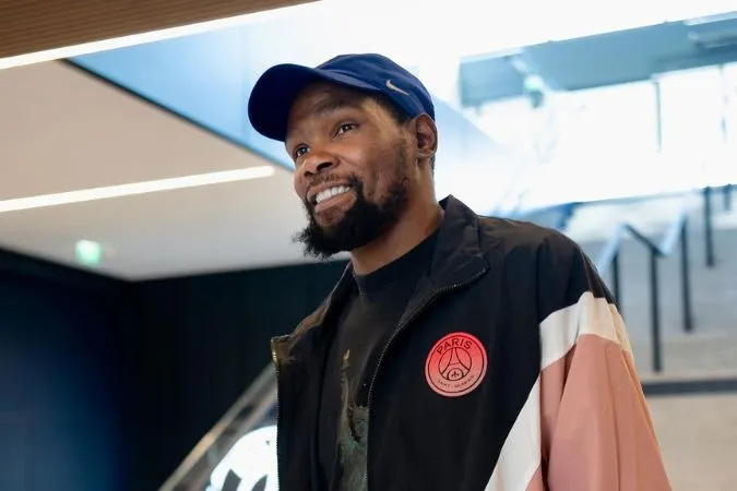 Kevin Durant se torna acionista de um grande clube de futebol europeu