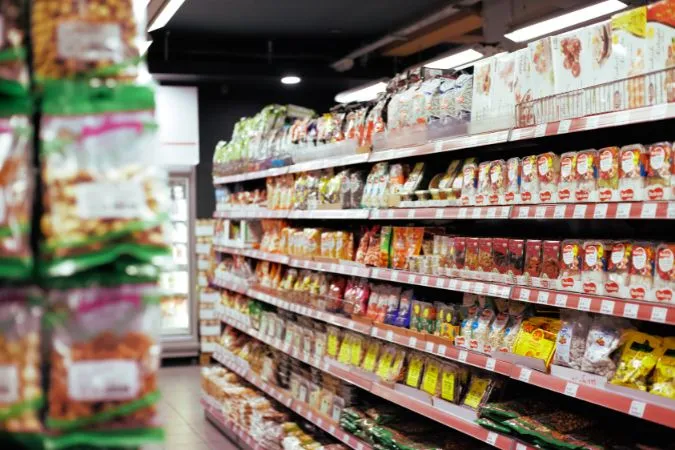 82% dos consumidores abandonam compras no supermercado devido ao preço