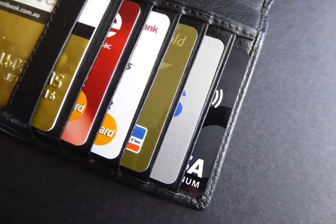 75% dos brasileiros utilizam cartões para realizar compras