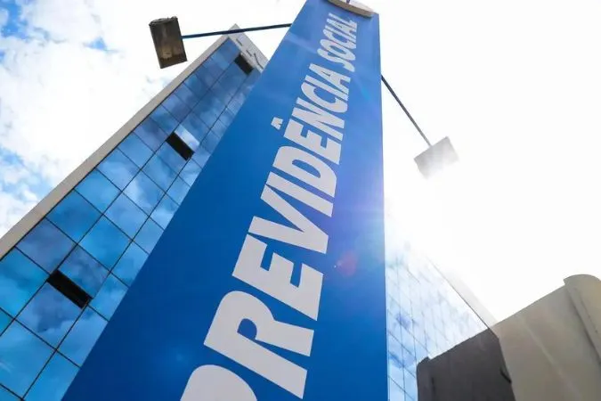INSS começa a pagar aposentados nesta segunda-feira (26)
