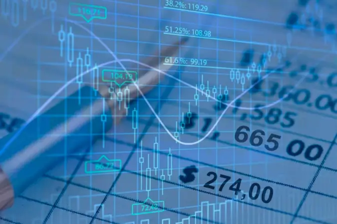 Mercado termina semana em alta com dólar a R$ 5,50