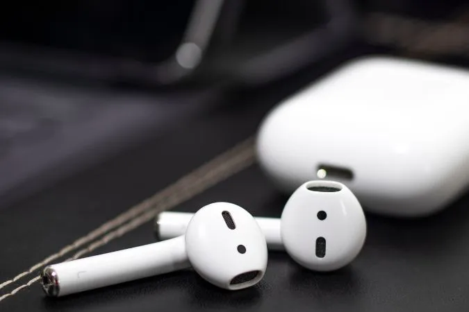 Apple lança novo fone de ouvido que também é aparelho auditivo