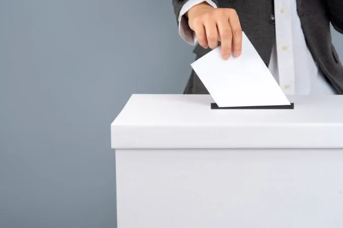 Impacto das eleições nos direitos trabalhistas: folgas e dispensas obrigatórias