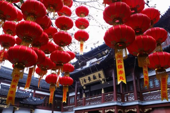 China: Quais as razões para o momento histórico que a bolsa chinesa está vivendo em 2024?
