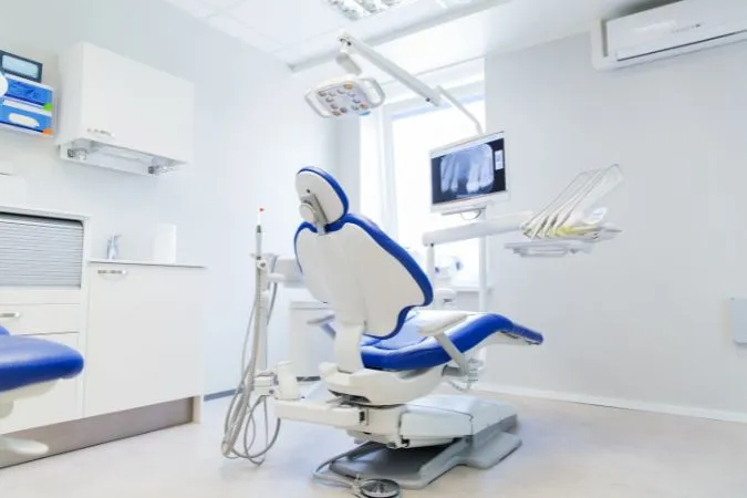 Clínicas médicas podem reduzir a carga tributária com a equiparação hospitalar