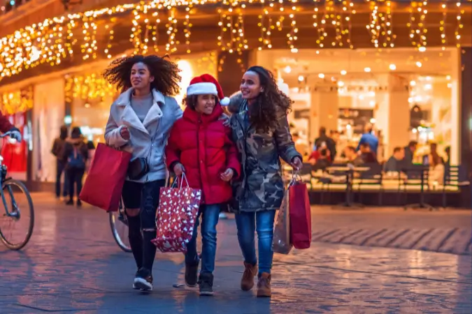 O Natal e o Ano Novo vão além de datas comemorativas: são períodos de grande relevância econômica | Foto: Reprodução/Canva
tradições