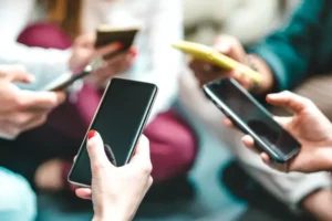 A queda nos preços de eletrônicos em 2024 foi um alívio em meio ao cenário de inflação alta e valorização do dólar | Foto: Reprodução/Canva