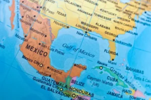 A renomeação do Golfo do México para "Golfo da América" no Apple Maps e Google Maps reforça o papel da tecnologia na difusão de narrativas políticas e históricas. A reação de países afetados, como o México, indica que a questão pode se desdobrar em debates internacionais sobre o controle da informação geográfica e sua governança