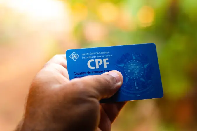Ter um CPF irregular pode ser um grande transtorno, mas a regularização é possível e, na maioria dos casos, simples de resolver | Foto: Reprodução/Canva