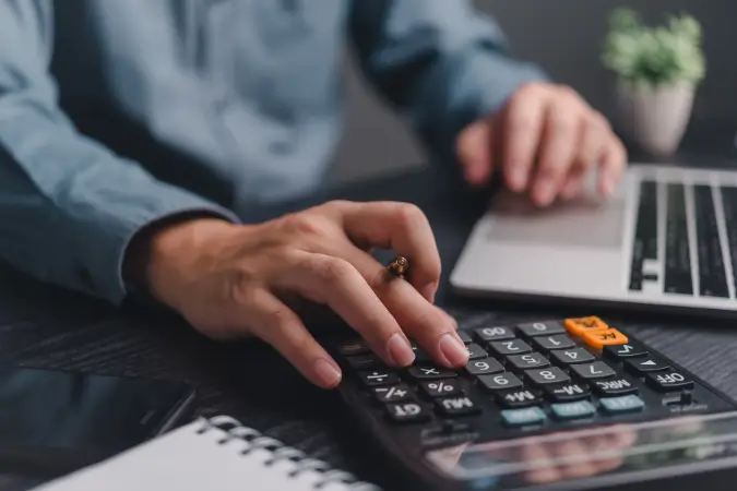 Orçamento de 2027 pode ter rombo de R$ 10,9 bilhões