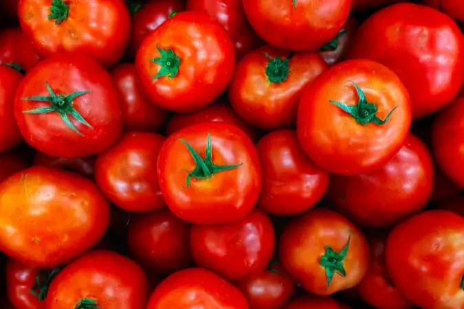 Tomate sobe 32% e pressiona inflação em abril