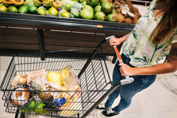 Alimentos e remédios pressionam inflação em abril, diz IBGE