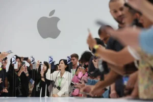 Conceito de novo iphone dobrável da Apple com design inovador