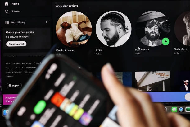Spotify lança métrica de “plays” para podcasts de áudio e vídeo