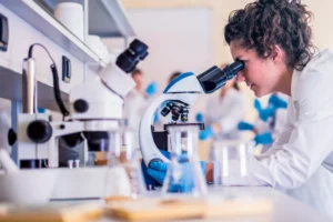 Nova molécula brasileira mostra potencial contra o Alzheimer