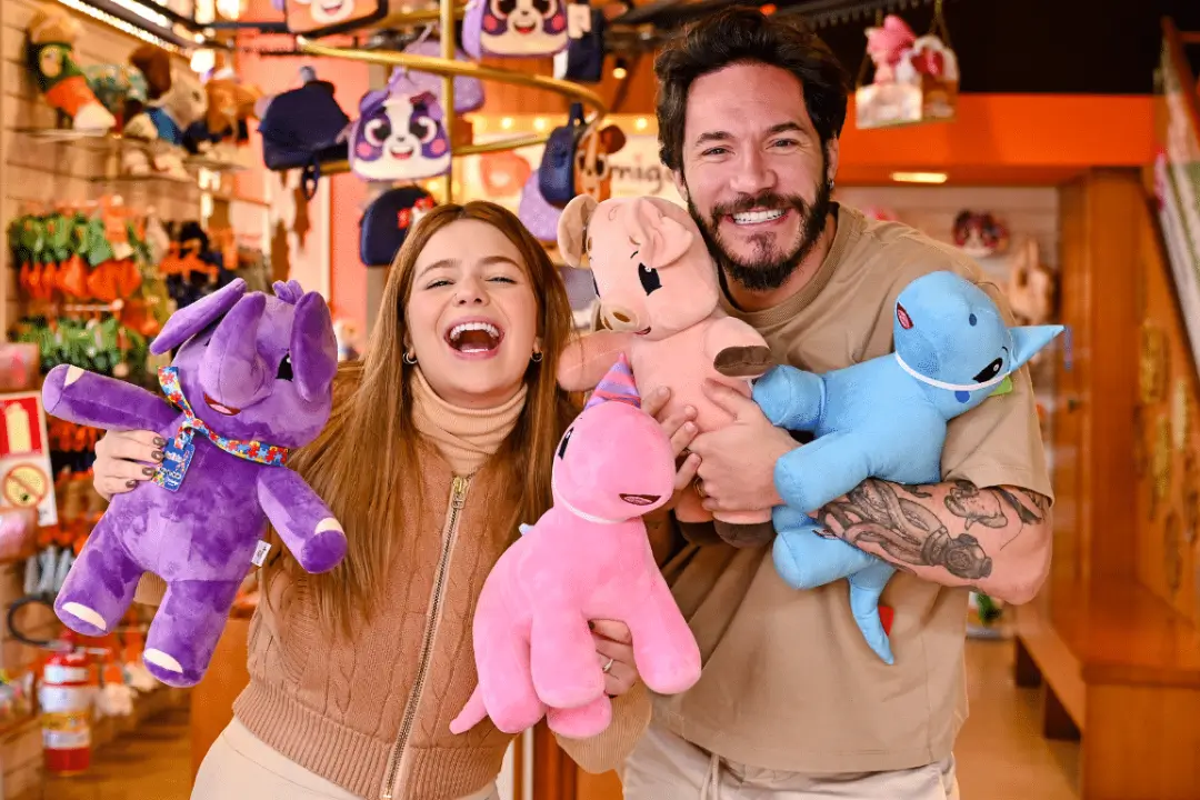 Viih Tube e Eliezer lançam coleção de pelúcias em parceria com Criamigos