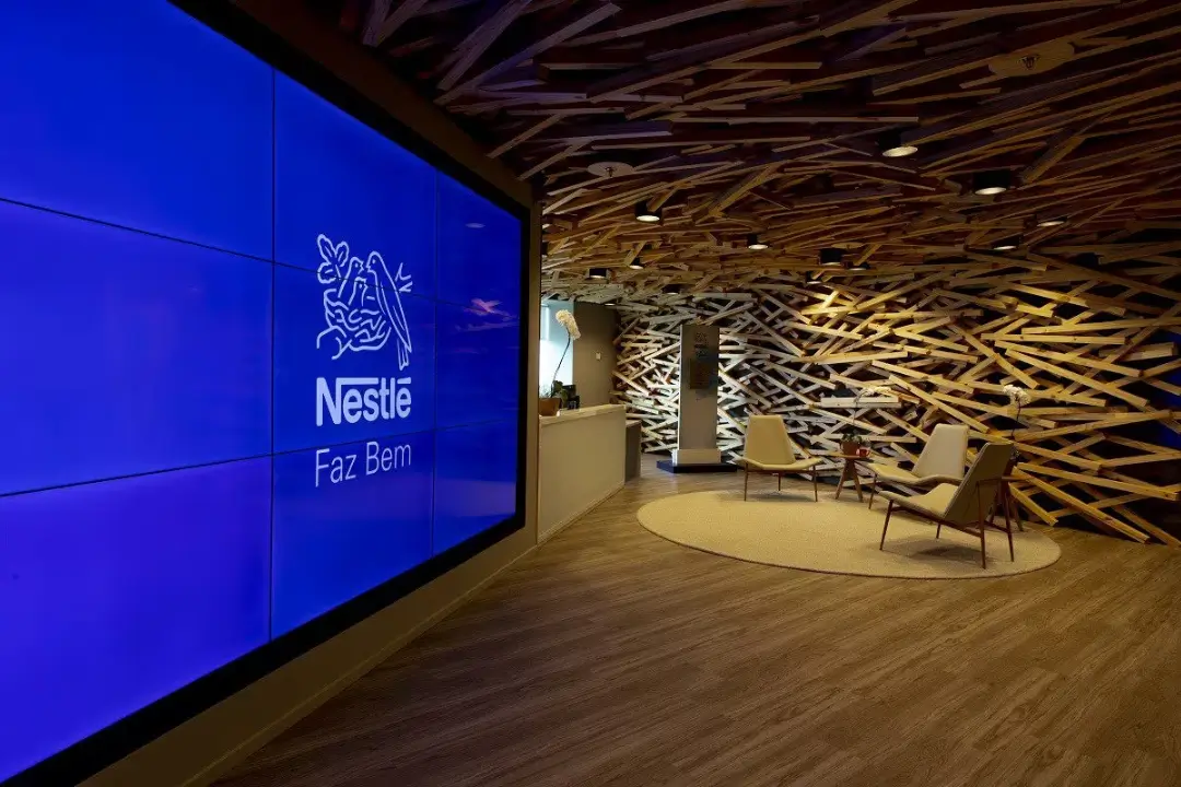 Nestlé aposta em IA para transformar fábricas e talentos