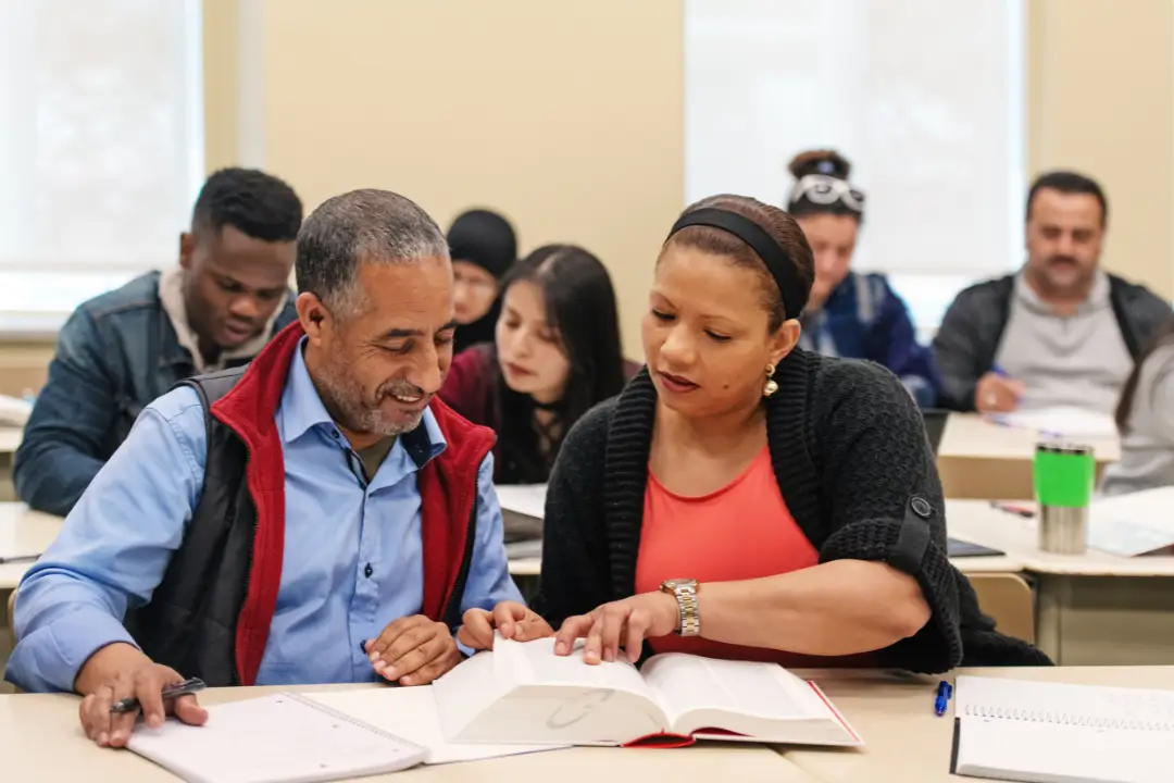 O Enem 2025 não representa apenas um número recorde de inscrições, mas também um avanço estratégico rumo à democratização da educação superior e ao fortalecimento da economia nacional | Foto: Reprodução/Canva