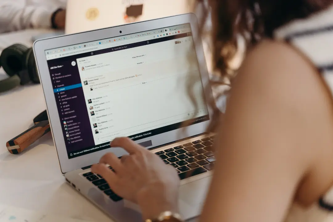 Golpes com e-mails falsos sobre restituição do IR; saiba como se proteger