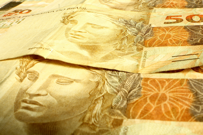 Salário mínimo de R$ 1.518 em 2025; entenda como é feito o cálculo