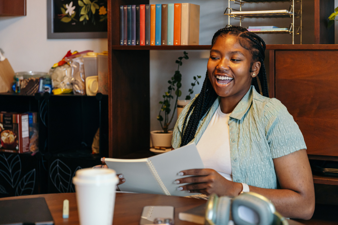Cursos gratuitos sobre finanças para jovens estudantes negros
