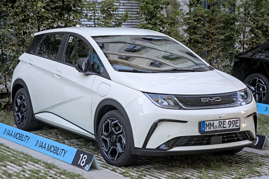SUV de luxo da BYD exibido no Salão do Automóvel de Xangai em 2025