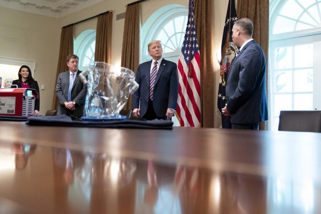Trump quer que Nasa priorize missão tripulada a Marte