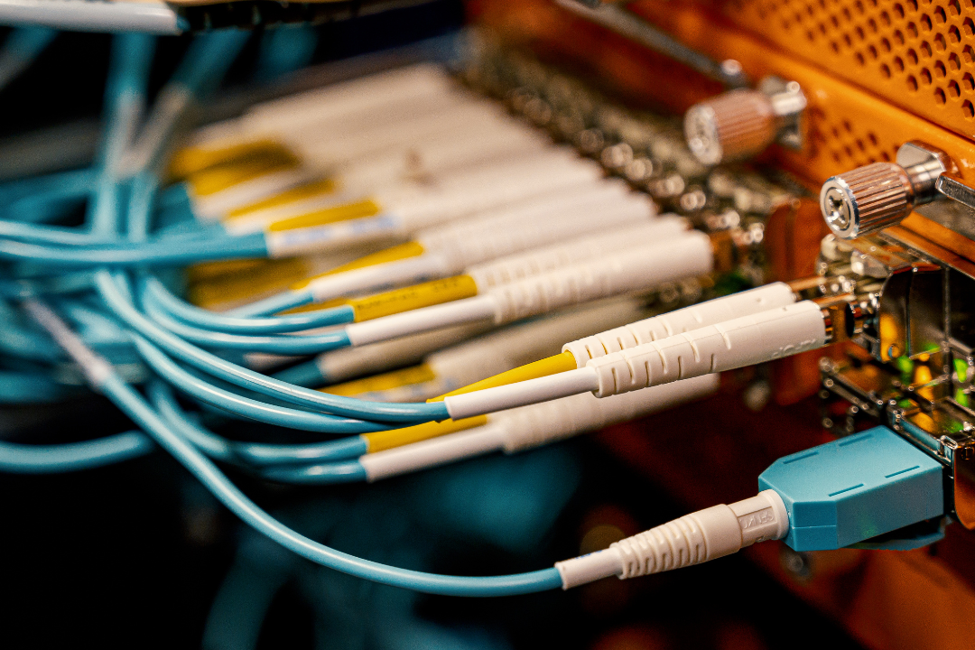 Fibra óptica japonesa bate recorde em 1.802 km de conexão
