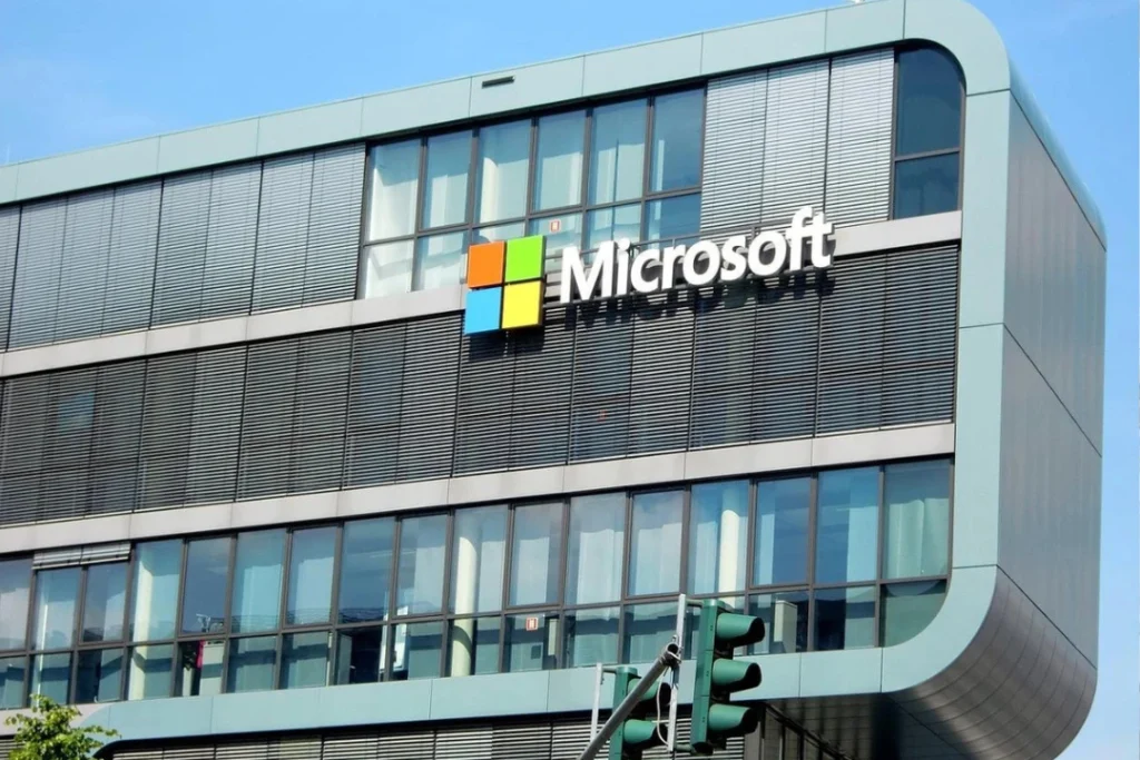 Demissões da Microsoft afetam 9 mil funcionários globalmente