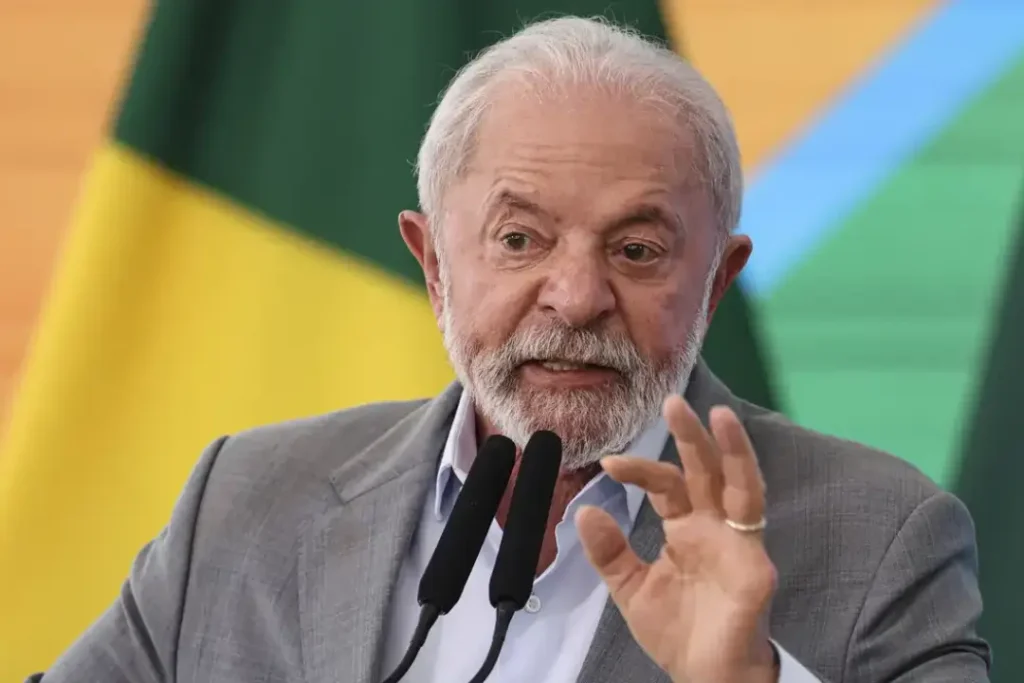 Lula defende articulação do Brics contra tarifas impostas pelos Estados Unidos durante declaração no Palácio do Planalto | Foto: Reprodução/ Marcelo Camargo/Agência Brasil