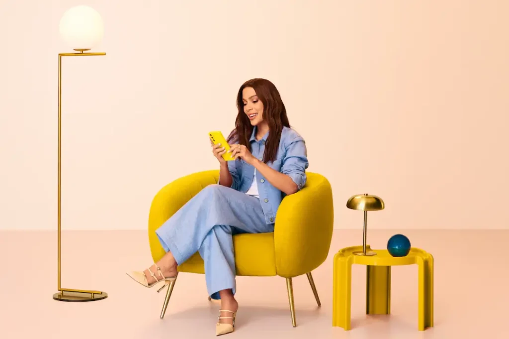 Anitta aparece em silêncio em campanha do Mercado Pago, metáfora para dinheiro parado em contas sem rendimento | Foto: Reprodução/Mercado Pago