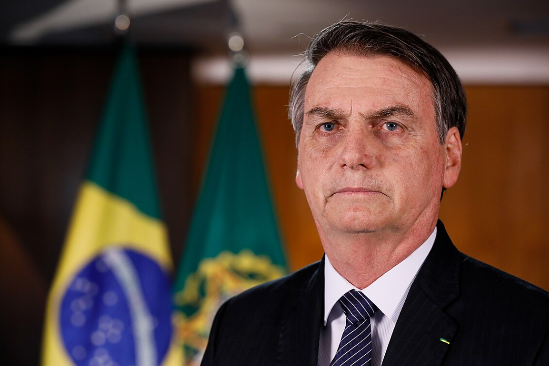 Alexandre de Moraes decreta prisão domiciliar de Bolsonaro