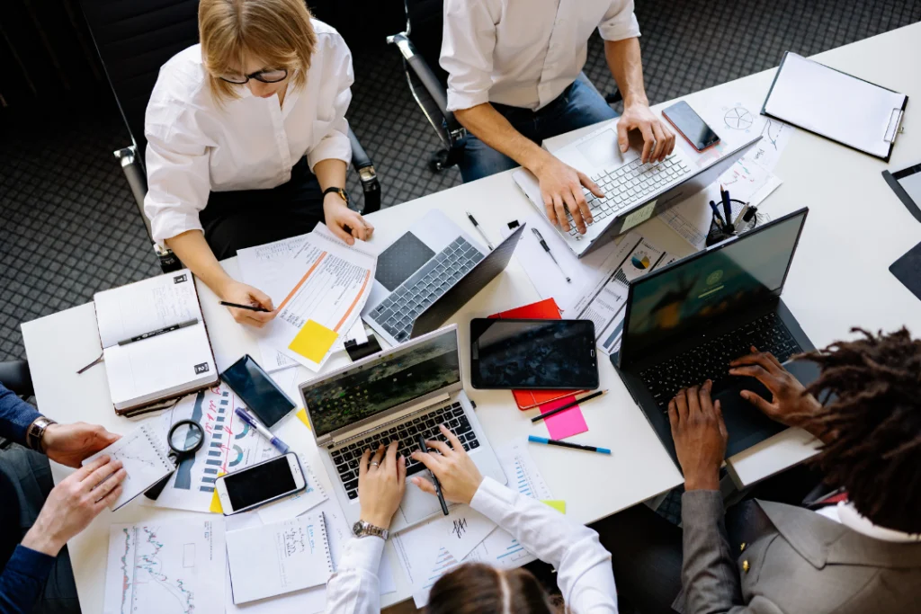 Empresas jovens e pequenas têm alto potencial de criar empregos e impulsionar a economia brasileira.