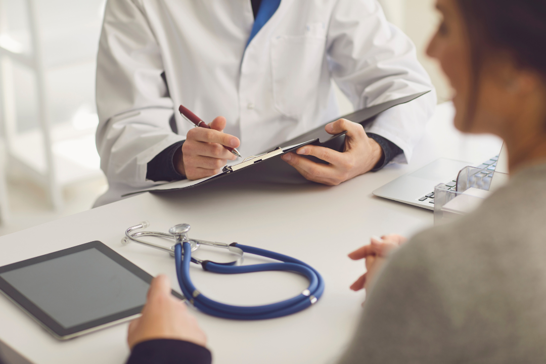 MEC anuncia punições a faculdades de medicina mal avaliadas