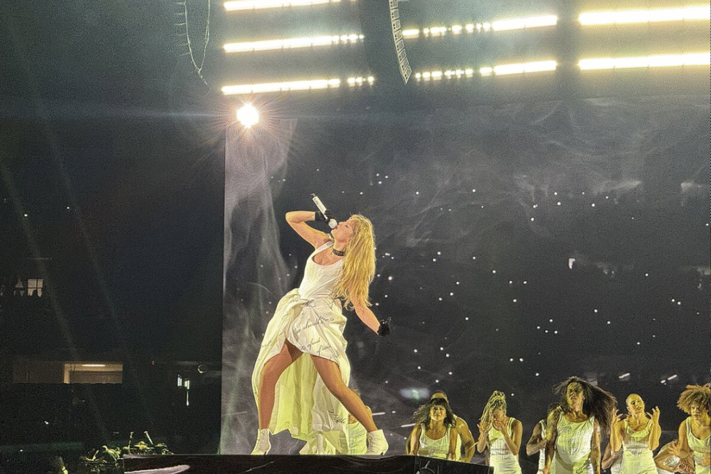 Taylor Swift anuncia noivado 