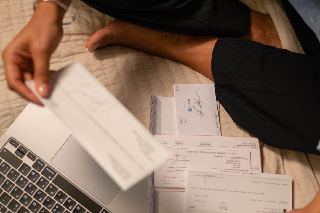 Cheques ainda movimentam bilhões no Brasil