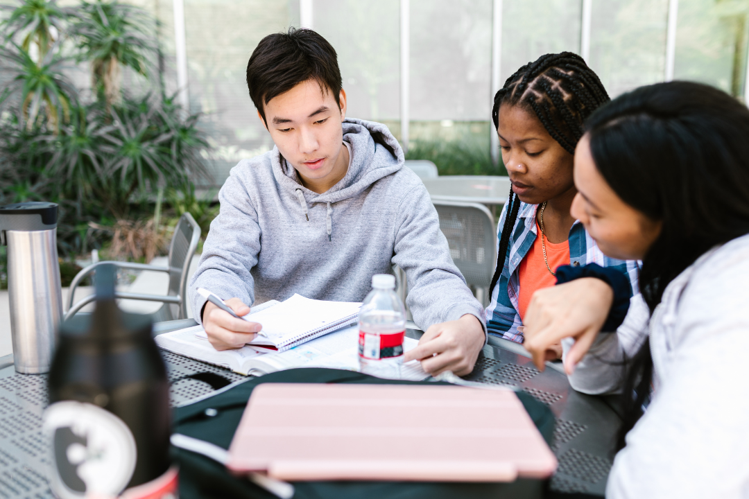 Investimento em escolas cai