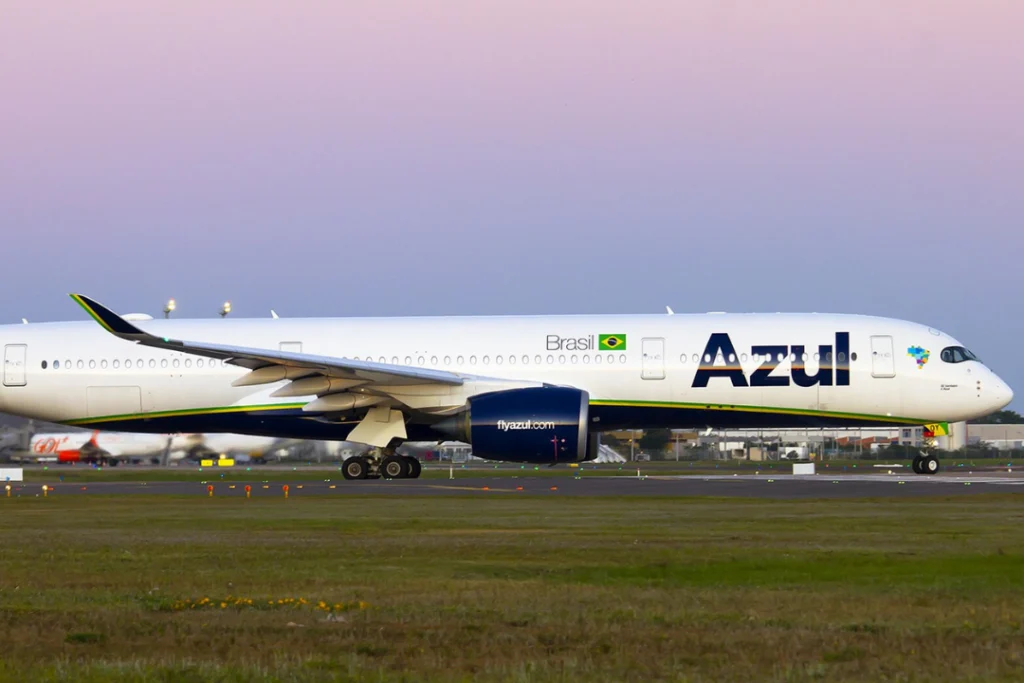 Ações da Azul sobem
