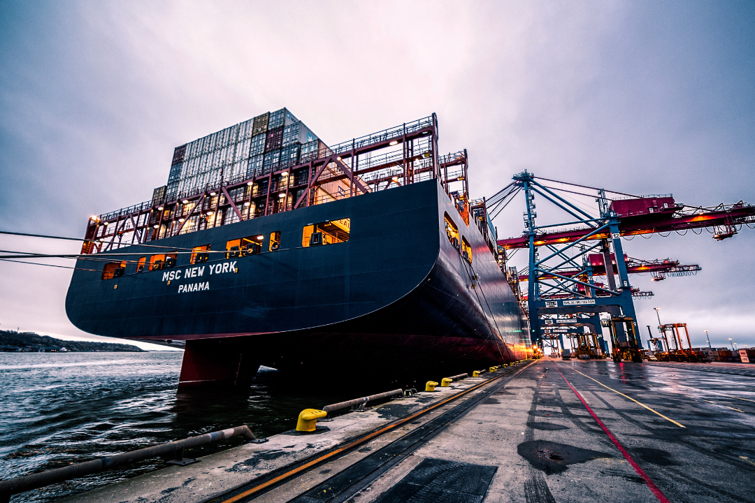 Governo anuncia linha de crédito e medidas de apoio a exportadores afetados por tarifas dos EUA