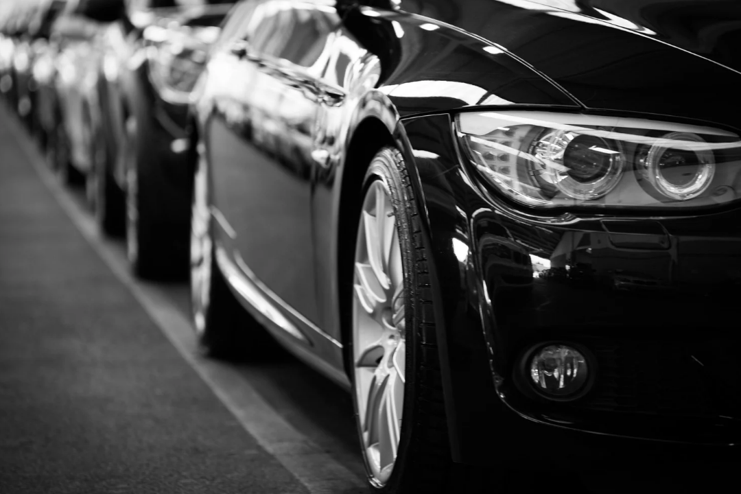 Mercado automotivo da China cresce além da demanda e enfrenta risco de queda