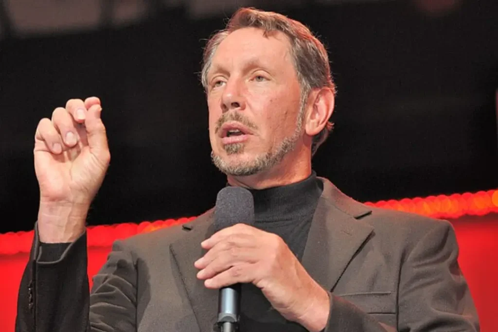 Larry Ellison ultrapassa Elon Musk como pessoa mais rica do mundo após valorização recorde das ações da Oracle, impulsionada por projeções robustas de crescimento em nuvem e IA | Foto: Reprodução/Wikimedia Commons