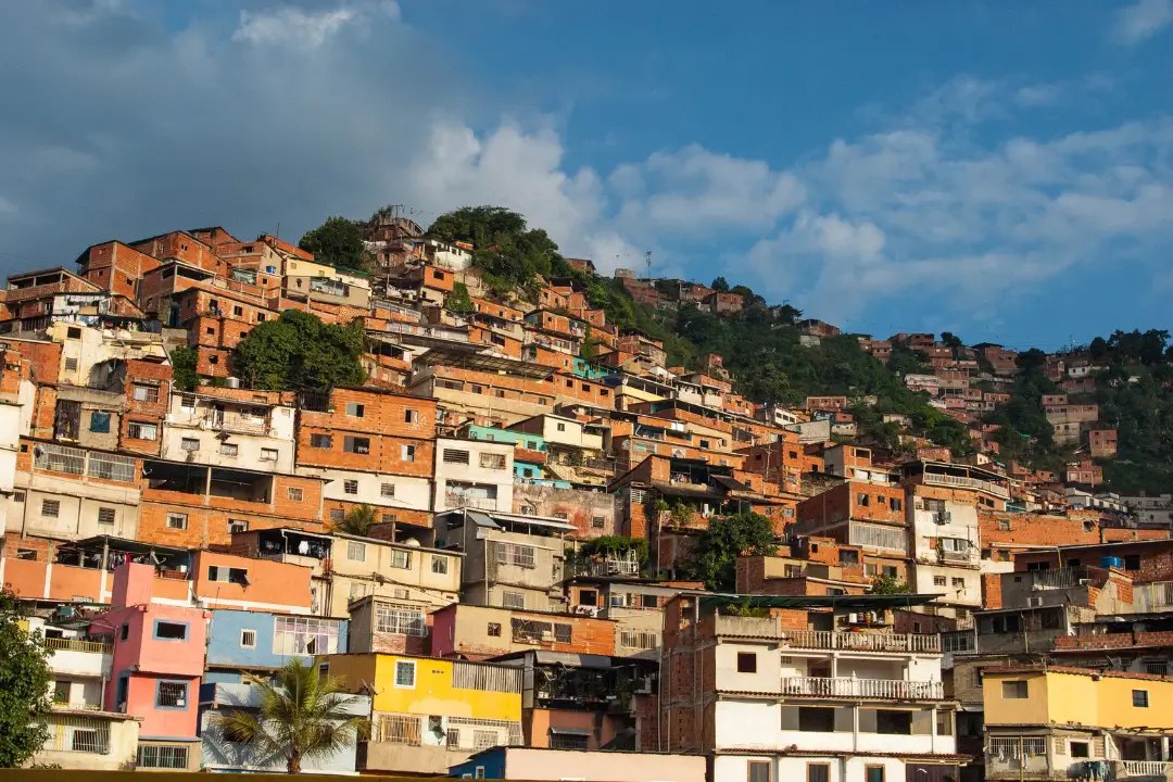 Nubank alcança destaque entre moradores das favelas, mostra estudo