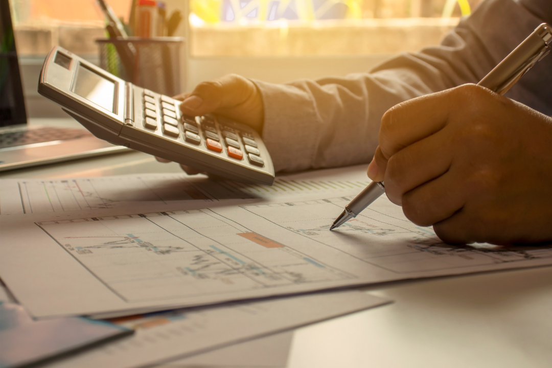 Maioria dos brasileiros das classes A, B e C não faz planejamento financeiro, aponta pesquisa